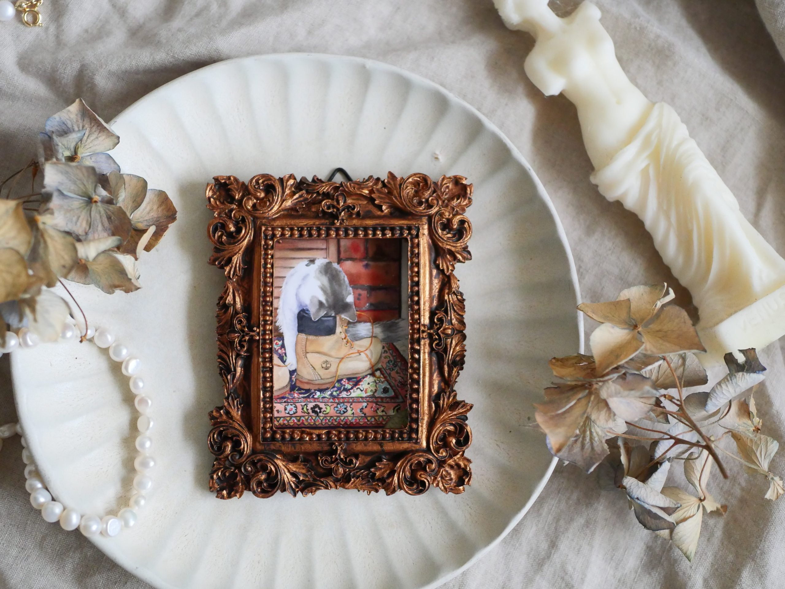 Vintage mini framed art | smelling the shoe
