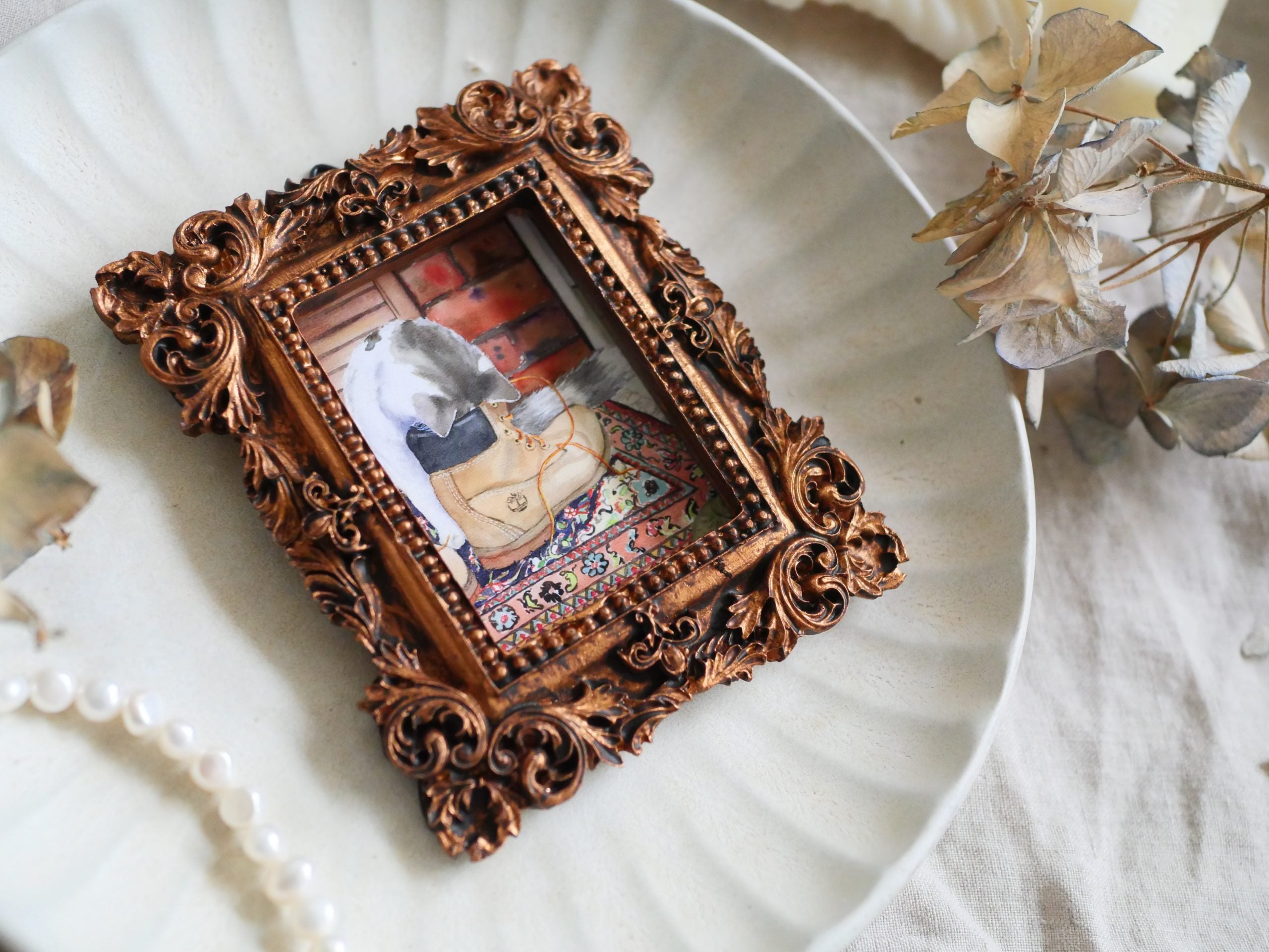 Vintage mini framed art | smelling the shoe