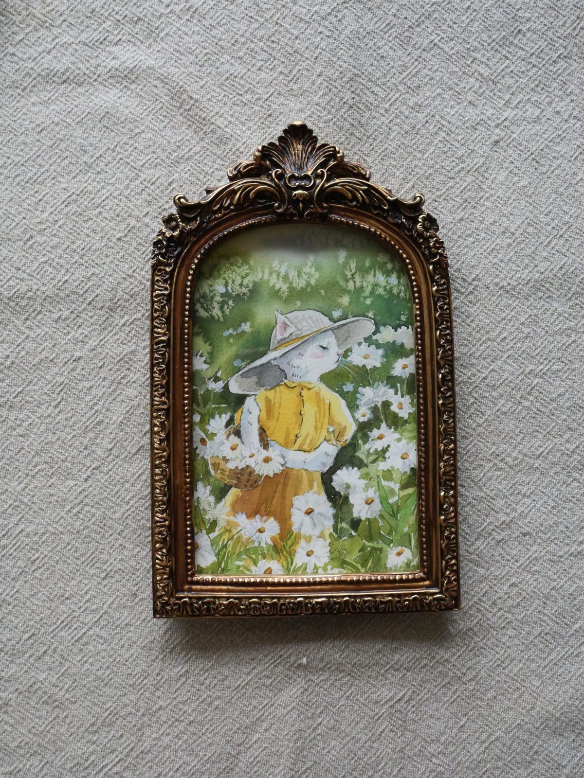 Miss cat in daisy garden | Print vintage framed