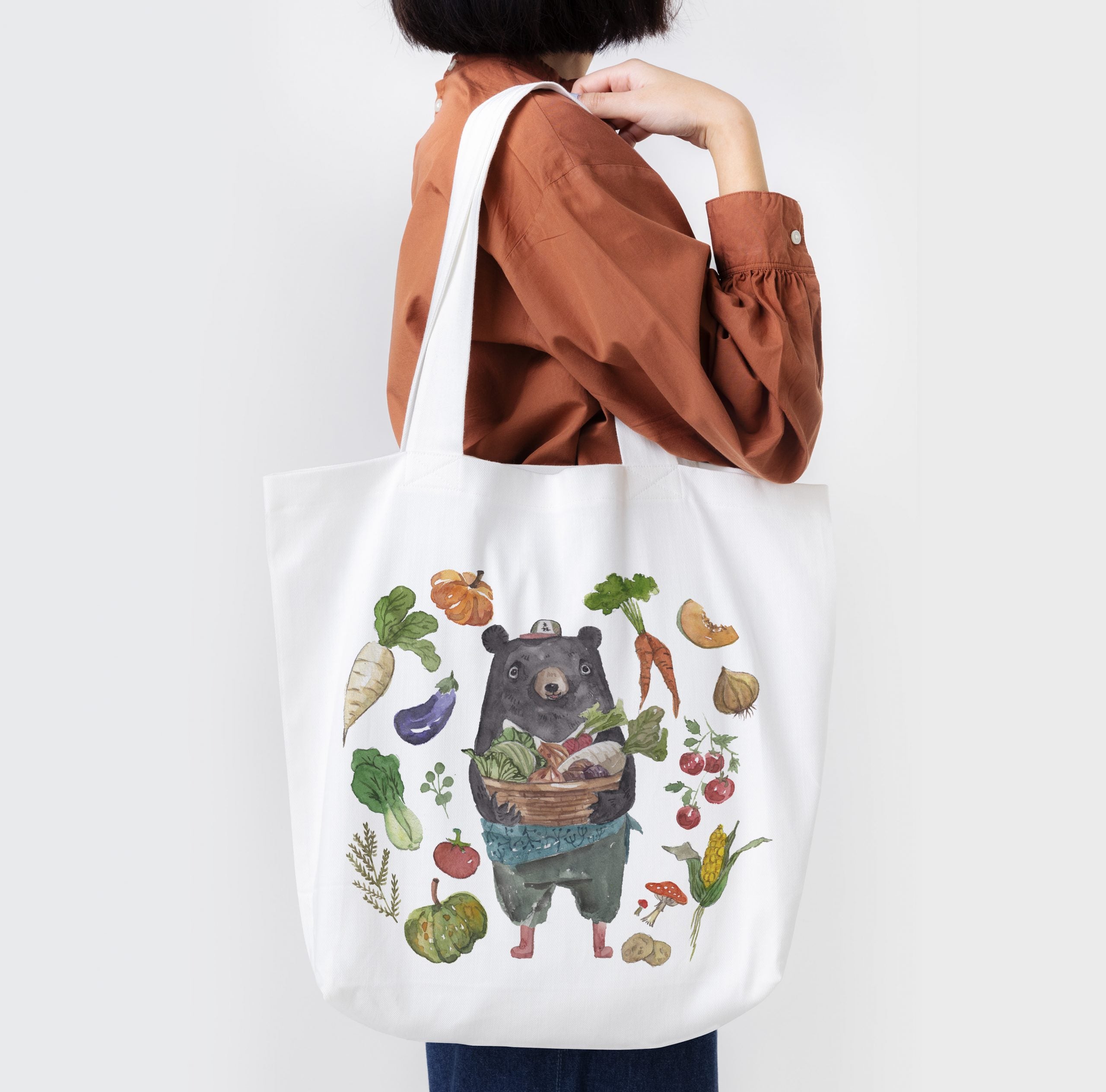 Formosa bear with veges totes