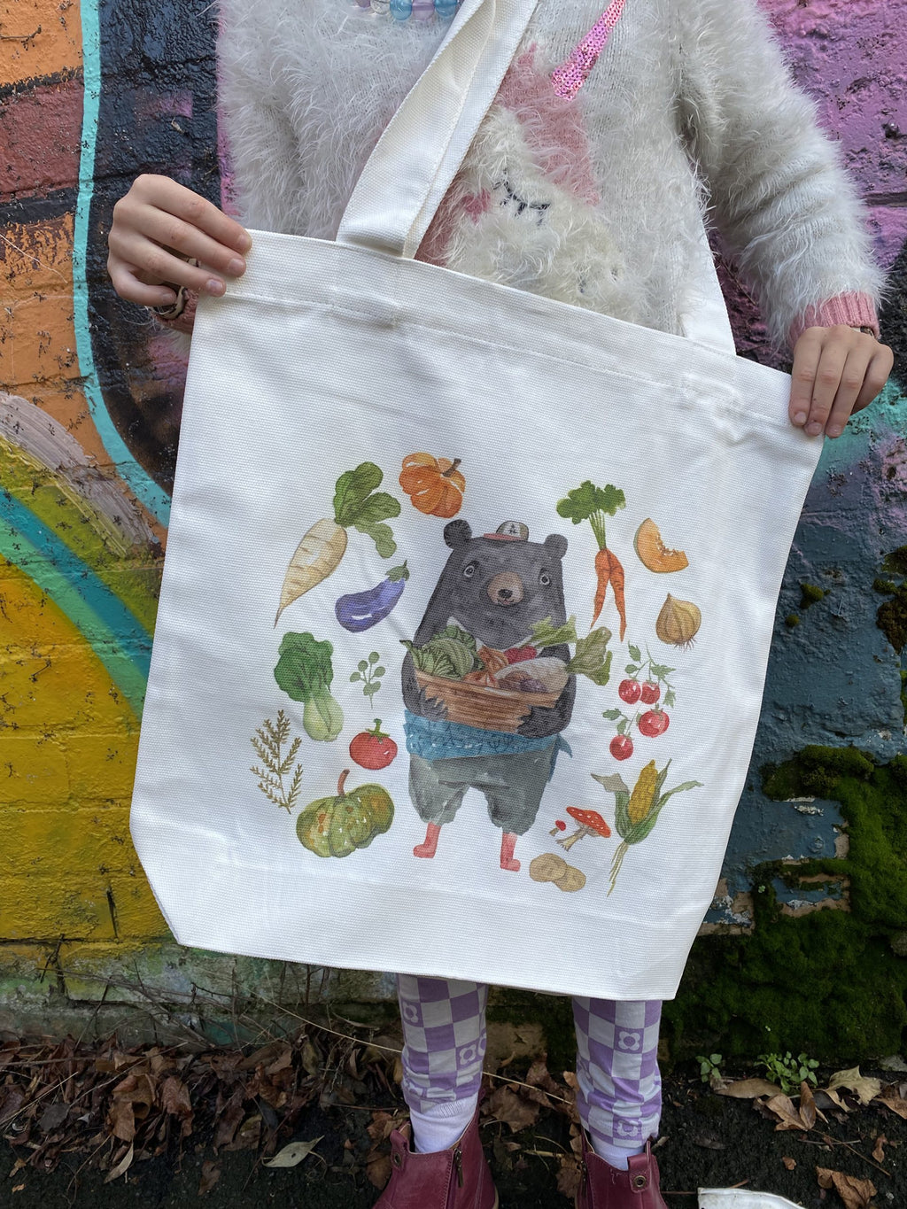 Formosa bear with veges totes